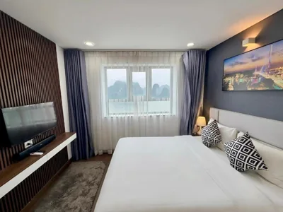 Spacious 2BR Apartment in Hon Gai Center, Ha Long – Photos 2